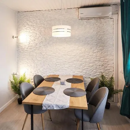 Apartament Livia Dwupoziomowy , Klimatyzacja , Wi-fi Apartment